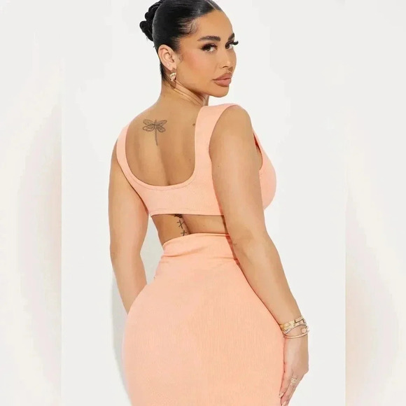 Coral Snatched maxi Skirt - Picture 2 of 10